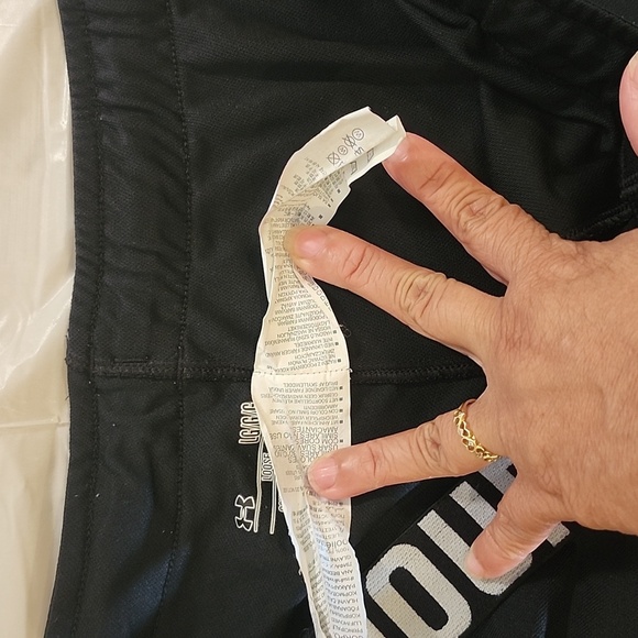 Under Armour Women's Black Shorts - Picture 4 of 7